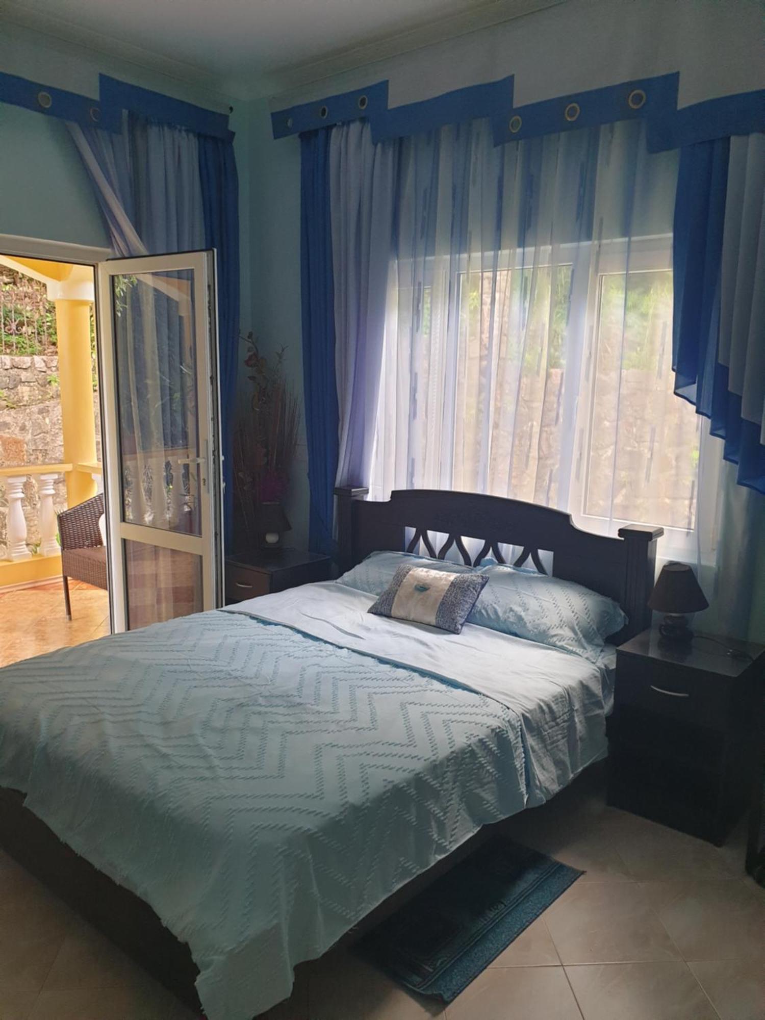 Seybreeze Villa อองซ์รอแยล ภายนอก รูปภาพ